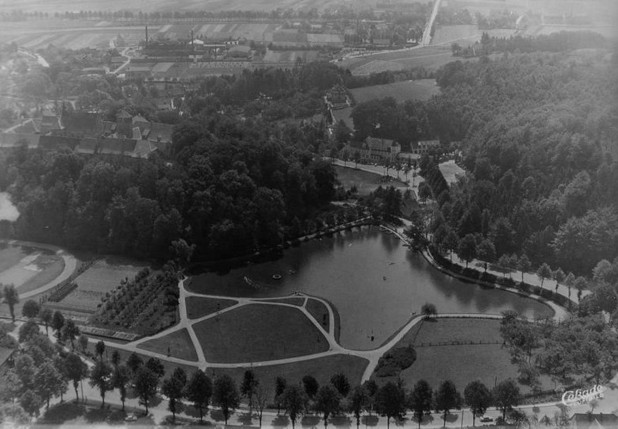 Luftbild mit Charlottensee, um 1960