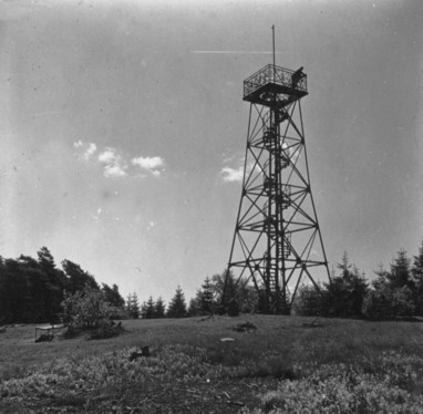 Aussichtsturm im Frhling 1937