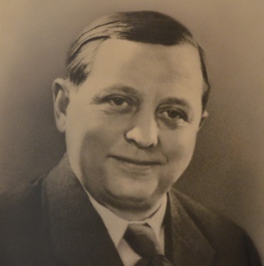 Bernhard Fischer (1908 - 1963)