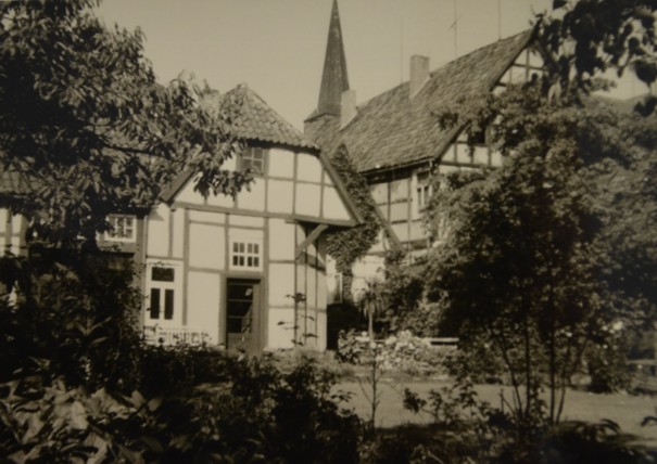 Rckwrtige Ansicht des Hauses (links) vom Hagenpatt, 1961