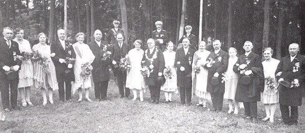 Schtzenfest 1929, vierte Person von links: Bernhard Wilhelm Hellmann