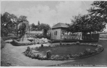Blick vom Garten Richtung Kleestraße und Friedhof, Postkarte 1934 gelaufen