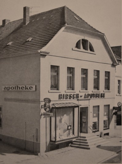 "Hirsch-Apotheke", 1971