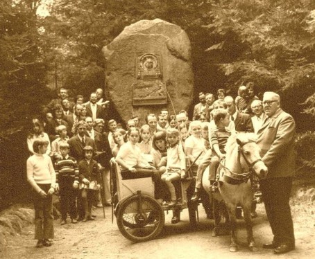 Wanderung des Heimatvereins Glane e.V. zum Zeppelinstein 1971